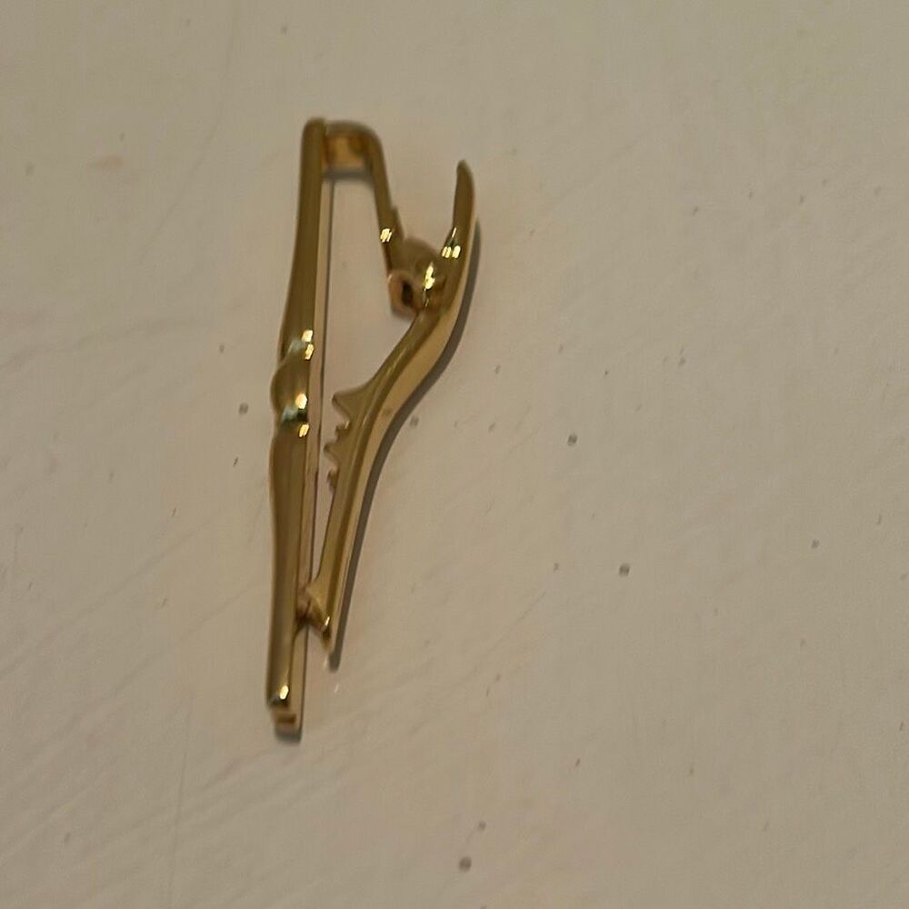 Vintage Nina Ricci Gold Tone Tie Clip Bar Twisted Knotted Elevated Basic Formal - Picture 9 of 11